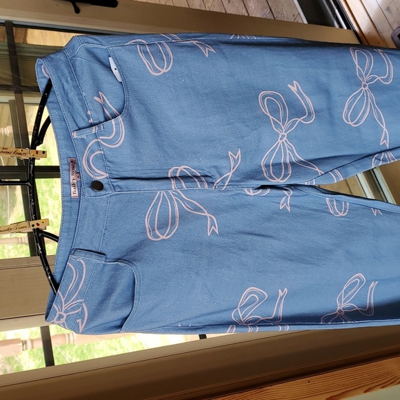 Bailey Rose Blue with Pink Bow Pattern, Wide Leg Sz. M Blue Jeans - Picture 2 of 12